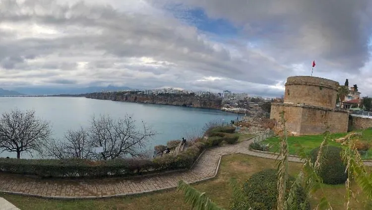 Muratpasa Isiklar Caddesi Kaleici Yakini 2+1 Full Daire & Wifi Hotel Antalya Apartment